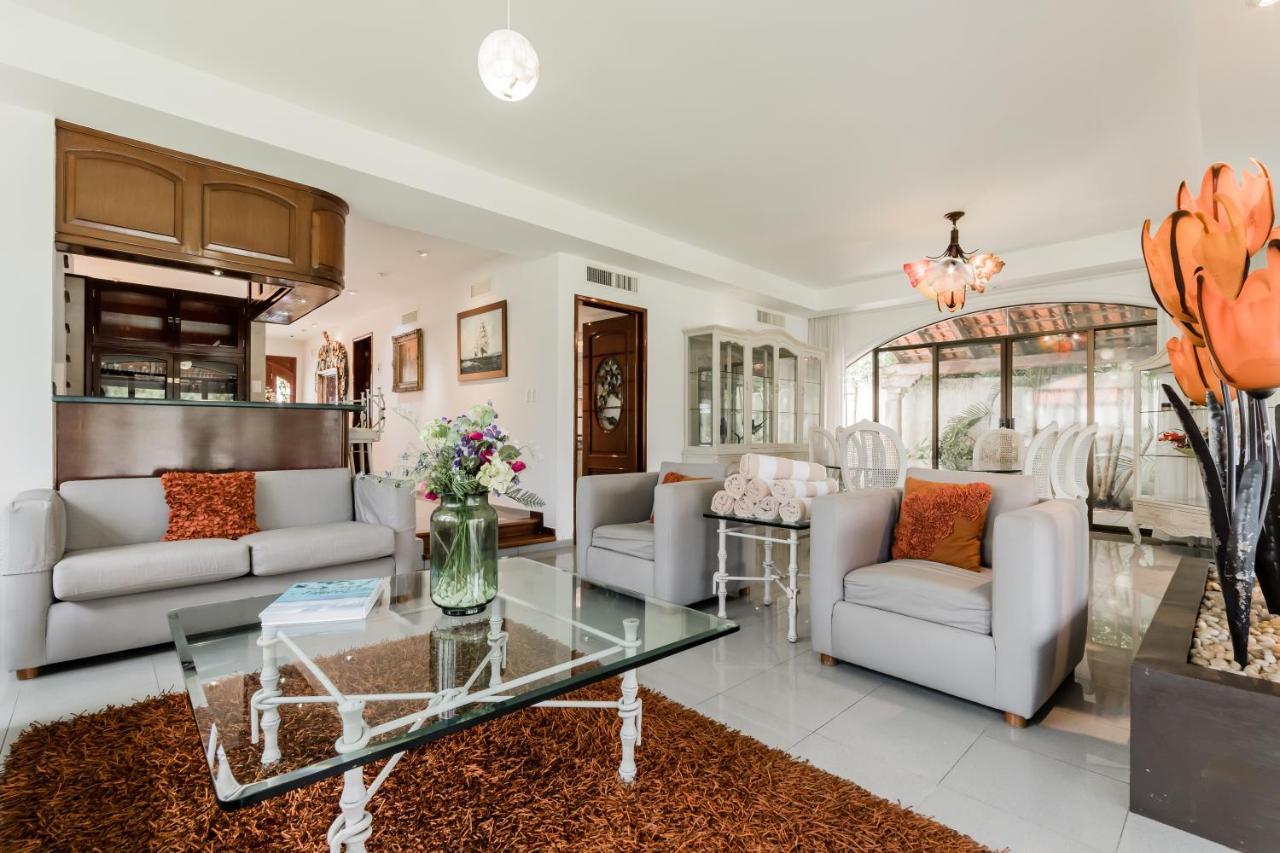 Elegant Lagoon Front Villa By Casa Paraiso แคนคูน ภายนอก รูปภาพ