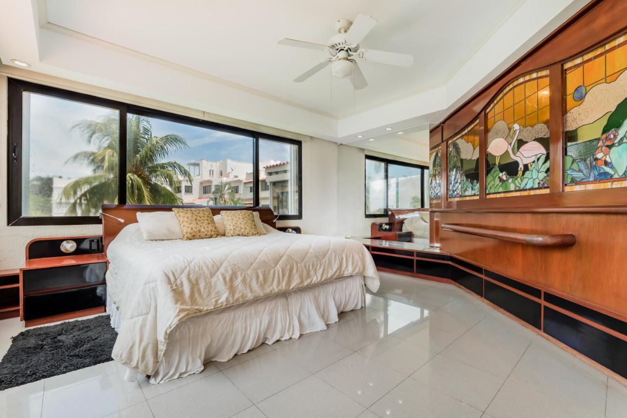 Elegant Lagoon Front Villa By Casa Paraiso แคนคูน ภายนอก รูปภาพ